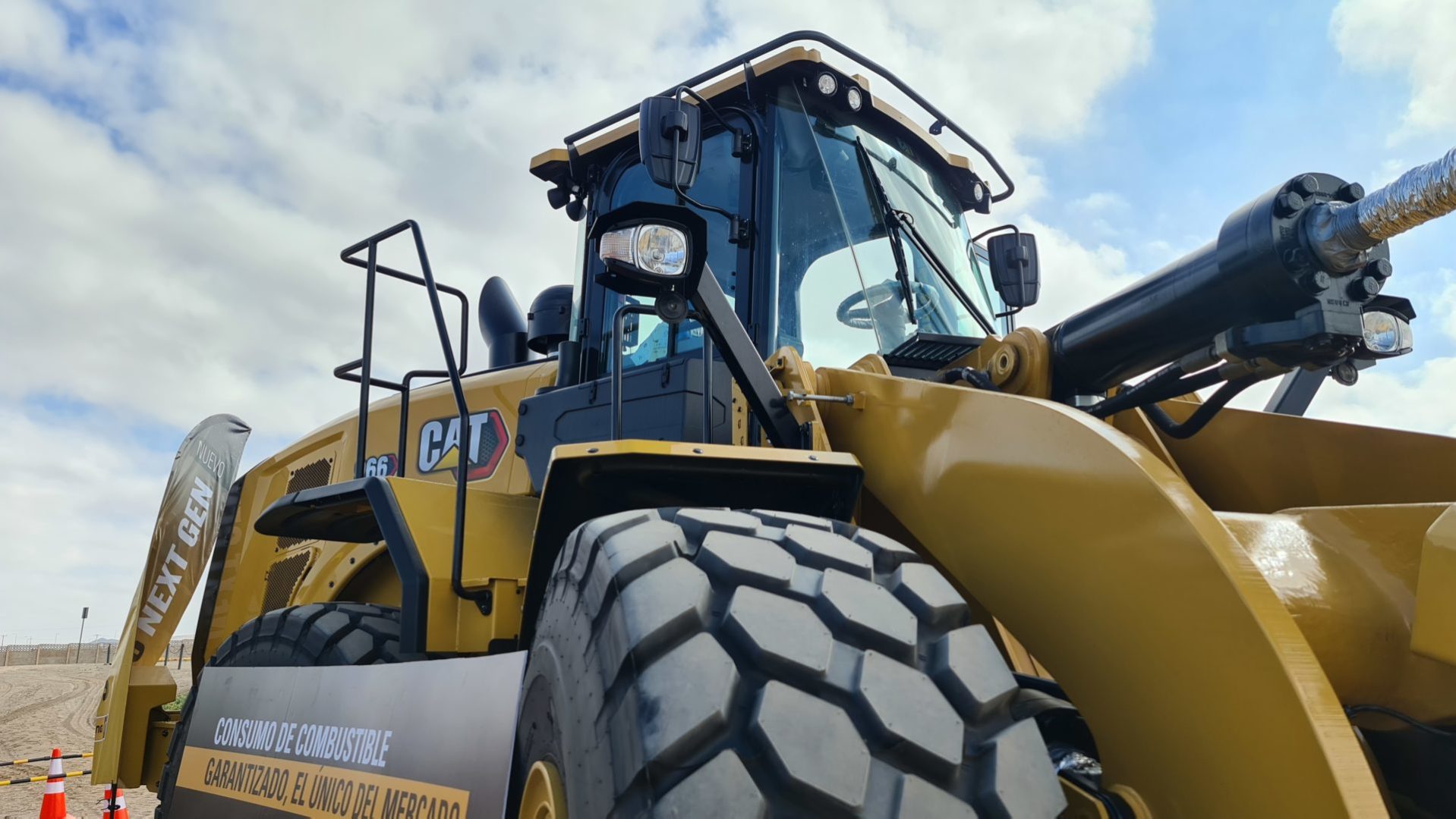 Finning Presentó El Cat 966, La Nueva Generación De Cargadores ...